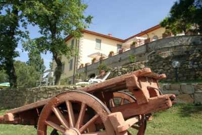 Prenota questa meravigliosa villa a Pian di Scò ad Arezzo, Toscana per le tue Vacanze,Villa in affitto con piscina a Pian di Scò in provincia di Arezz
