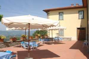 Prenota questa meravigliosa villa a Pian di Scò ad Arezzo, Toscana per le tue Vacanze,Villa in affitto con piscina a Pian di Scò in provincia di Arezz 6