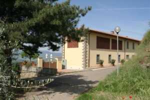 Prenota questa meravigliosa villa a Pian di Scò ad Arezzo, Toscana per le tue Vacanze,Villa in affitto con piscina a Pian di Scò in provincia di Arezz 5