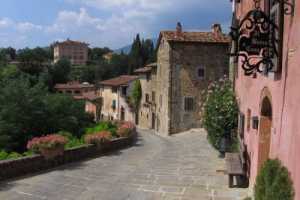 Prenota adesso la tua vacanza in Toscana in questa bellissima residenza esclusiva privata con piscina ad Arezzo in Toscana, affitta questa residenza p
