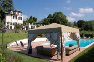 Book now your vacation in Velletri in Lazio in this beautiful private villa with pool in Velletri in the province of Rome in Lazio, rent the villa for