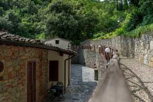 Prenota adesso la tua vacanza a Loro Ciuffenna in Toscana in questa bellissima residenza esclusiva con piscina  in provincia di Arezzo a Loro Ciuffenn 12