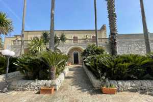 Prenota la residenza esclusiva in affittoper vacanza a Ragusa , offre un parco rigoglioso con piscina coperta e scoperta e SPA 10