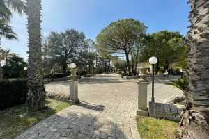 Prenota la residenza esclusiva in affittoper vacanza a Ragusa , offre un parco rigoglioso con piscina coperta e scoperta e SPA 11