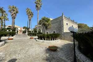 Prenota la residenza esclusiva in affittoper vacanza a Ragusa , offre un parco rigoglioso con piscina coperta e scoperta e SPA 3