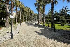 Prenota la residenza esclusiva in affittoper vacanza a Ragusa , offre un parco rigoglioso con piscina coperta e scoperta e SPA 12